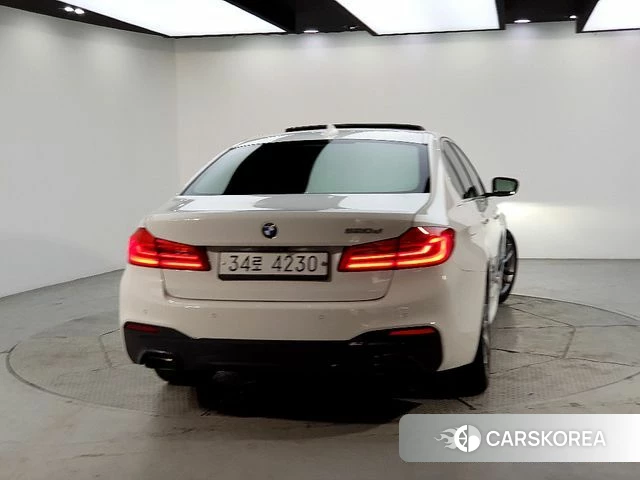 BMW 5 Series (G30) id 4403524 из Кореи 13