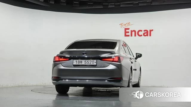 Lexus ES300h 7th generation id 4849971 из Кореи 23