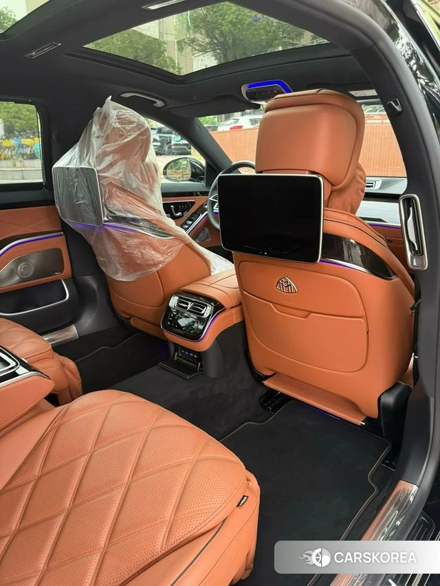 Mercedes-Benz Maybach S-class 2024 Черный из Китая, фото 3