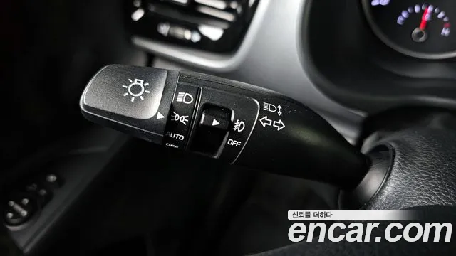 Kia Stonic id 2662046 из Кореи 13