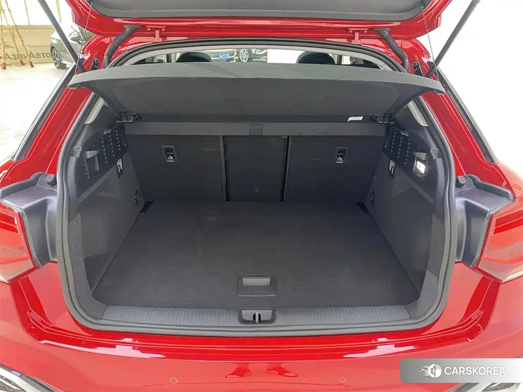 Audi Q2L id 4601030 из Китая 14
