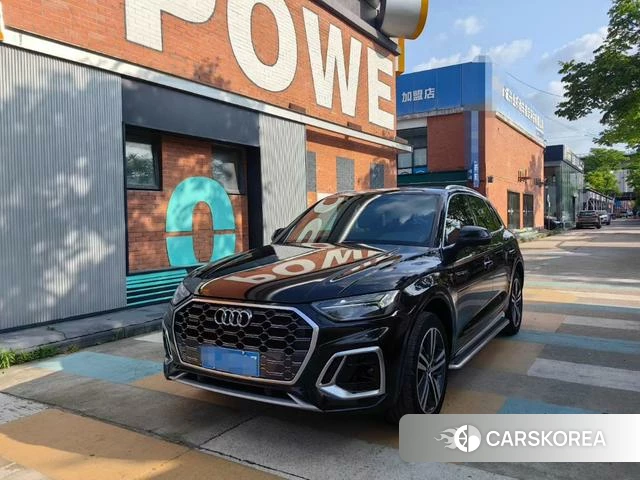 Audi Q5L Sportback 2022 Черный из Китая, фото 3