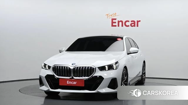 BMW 5 Series (G60) id 4644926 из Кореи 23