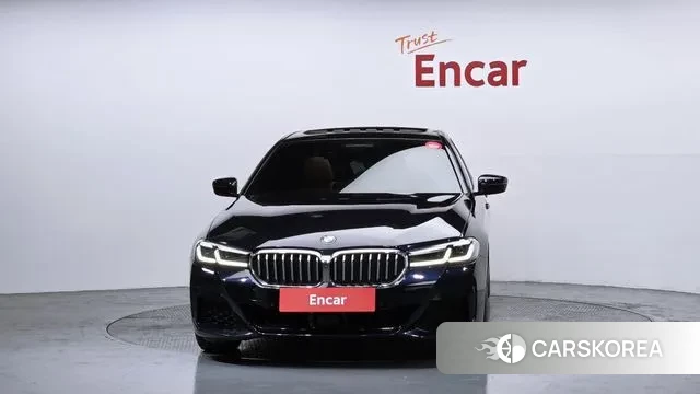 BMW 5 Series (G30) id 3739901 из Кореи 13