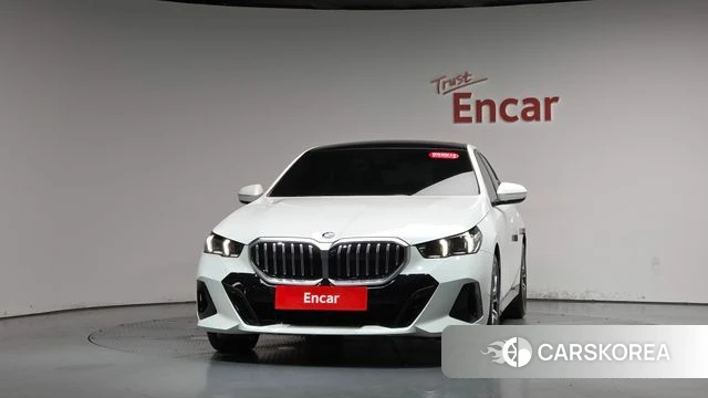 BMW 5 Series (G60) id 4762018 из Кореи 23