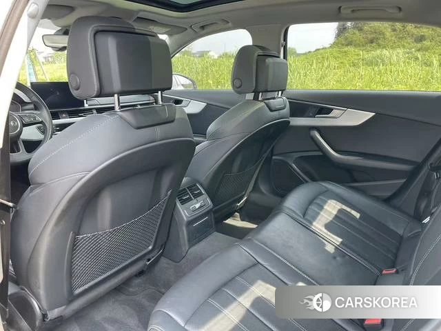 Audi A4L id 4265112 из Китая 16