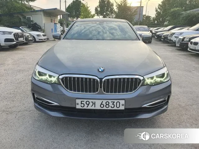 BMW 5 Series (G30) 2019 Цвет галактики из Кореи, фото 5