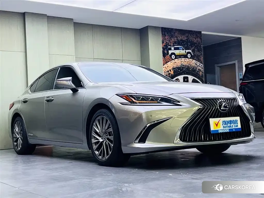 Lexus ES id 4576690 из Китая 11