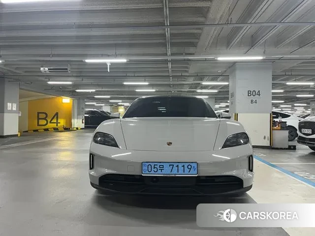 Porsche Taycan id 3359459 из Кореи 8