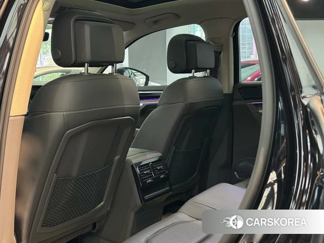 Volkswagen Touareg id 4211861 из Китая 13