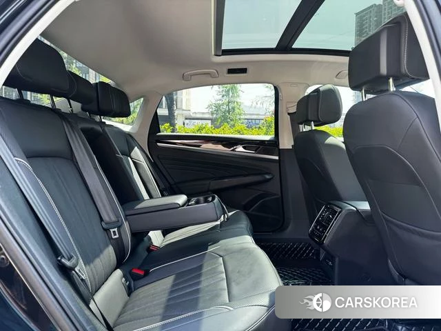 Volkswagen Passat id 4258371 из Китая 22