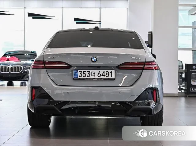 BMW 5 Series (G60) id 3020833 из Кореи 13