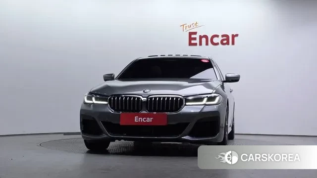 BMW 5 Series (G30) id 3770623 из Кореи 13