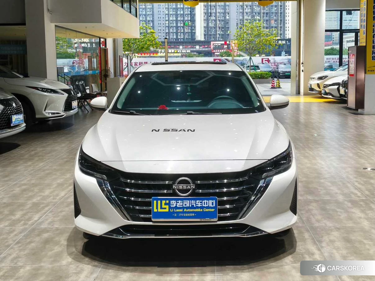 Nissan Xuan Yi 2023 Белый из Китая, фото 3