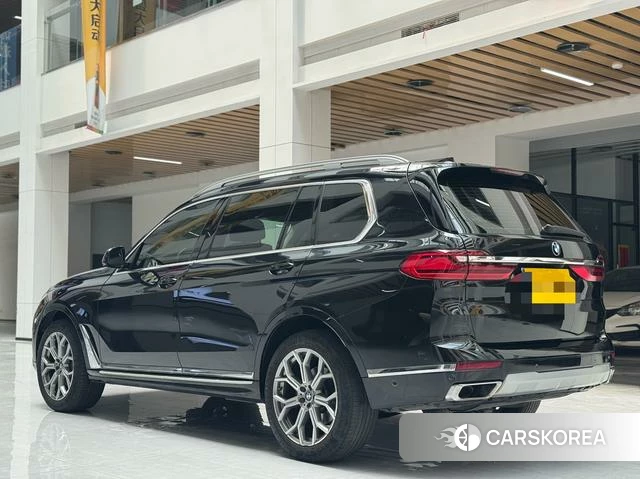 BMW X7 2022 Черный из Китая, фото 6