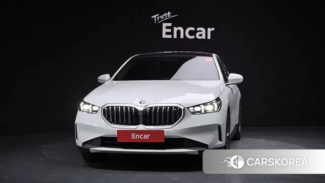 BMW 5 Series (G60) id 3538865 из Кореи 13