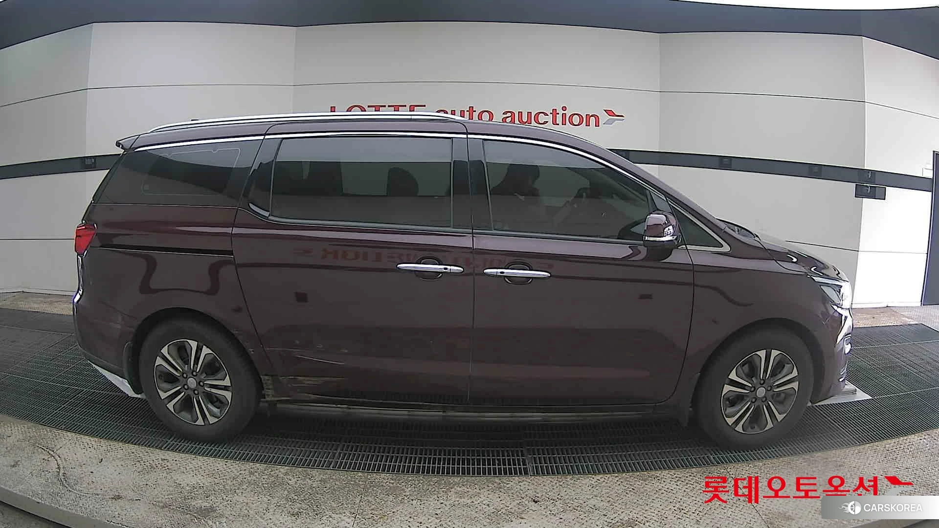 Kia Carnival id 3869416 из Кореи 23