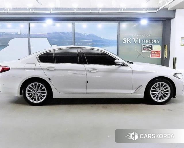 BMW 5 Series (G30) id 4396682 из Кореи 13