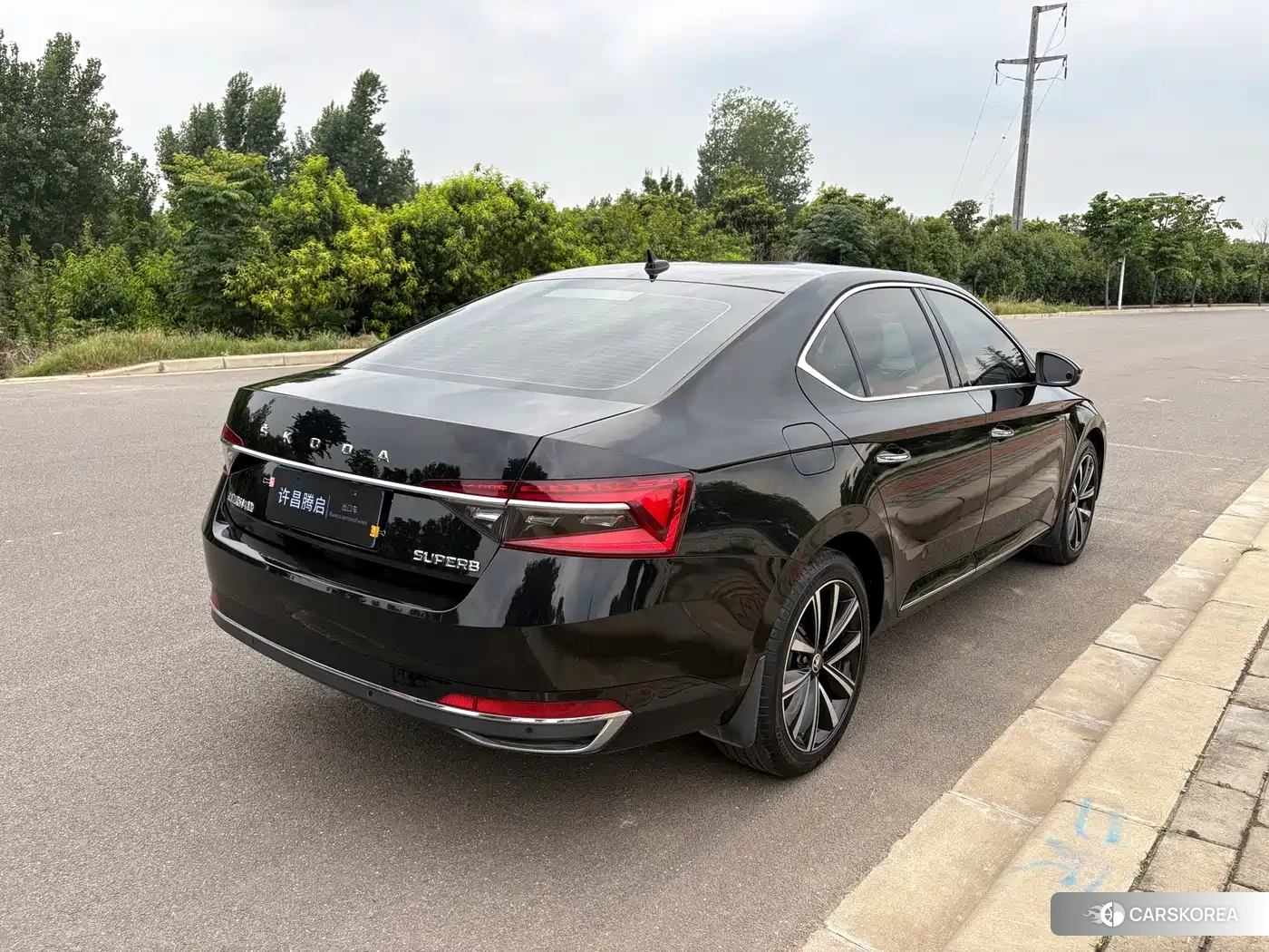 Skoda Superb id 4617039 из Китая 14