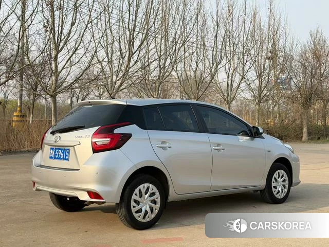 Toyota Vios FS 2021 Серебристо-серый из Китая, фото 3
