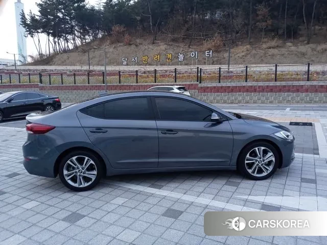 Hyundai Avante AD id 3619193 из Кореи 13