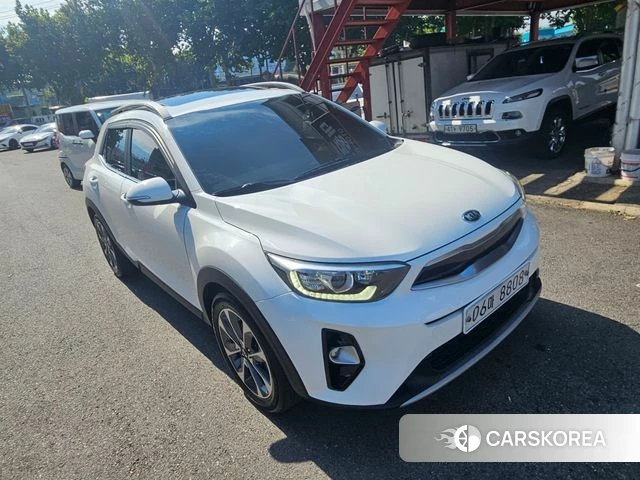 Kia Stonic 2018 Белый из Кореи, фото 6