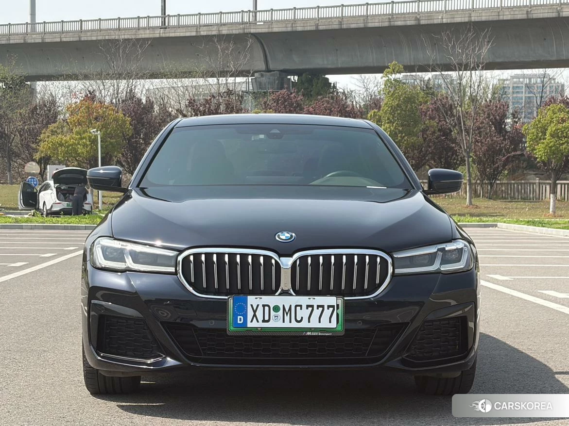 BMW 5 series PHEV id 4440571 из Китая 8