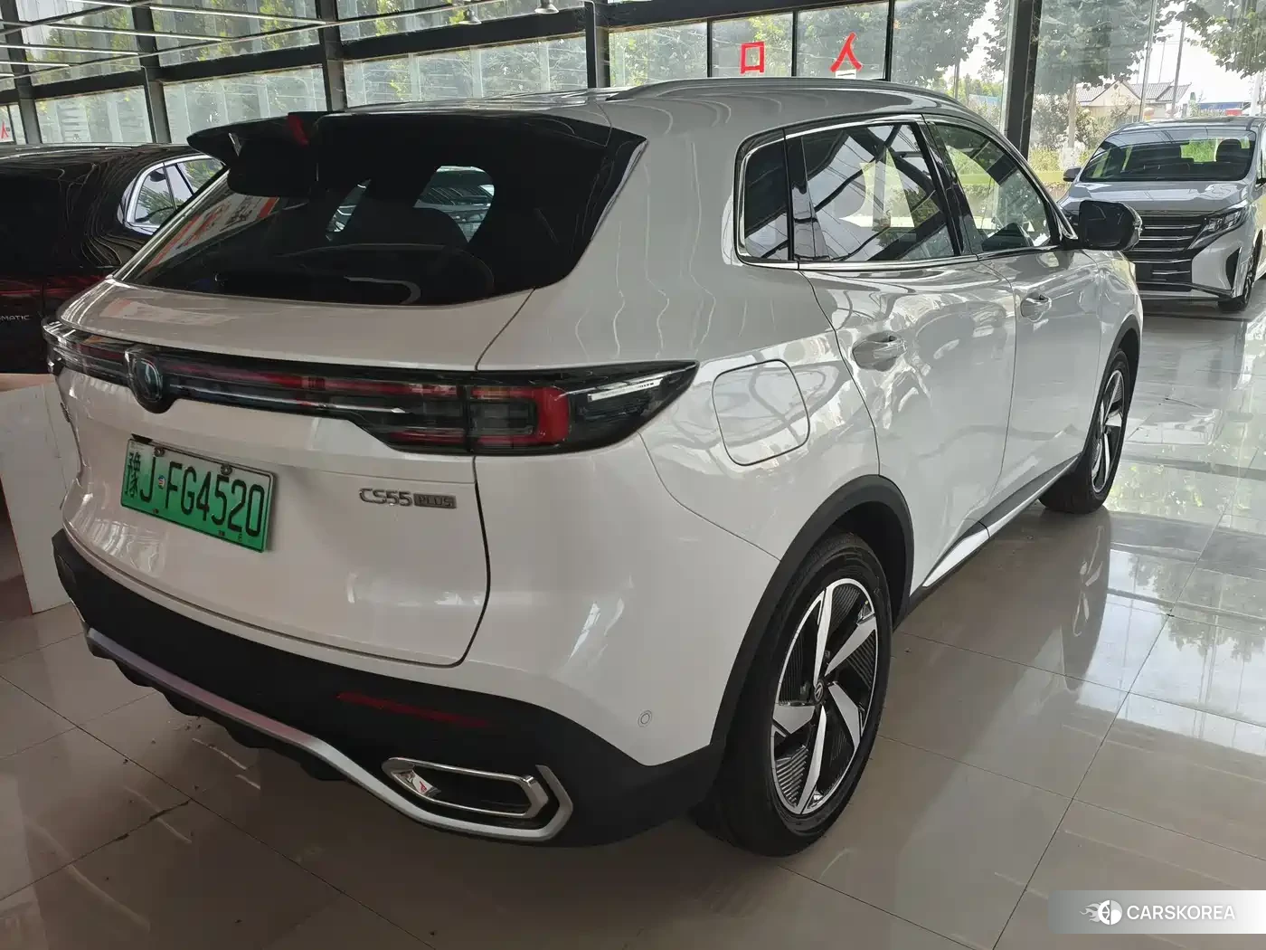 Chang'an CS55PLUS PHEV 2026 Белый из Китая, фото 3