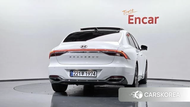 Hyundai The New Grandeur IG id 4618817 из Кореи 23