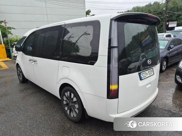 Hyundai Staria 2023 Белый из Кореи, фото 4