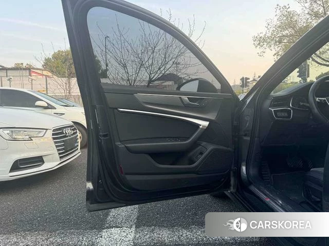 Audi A6L id 3939535 из Китая 14