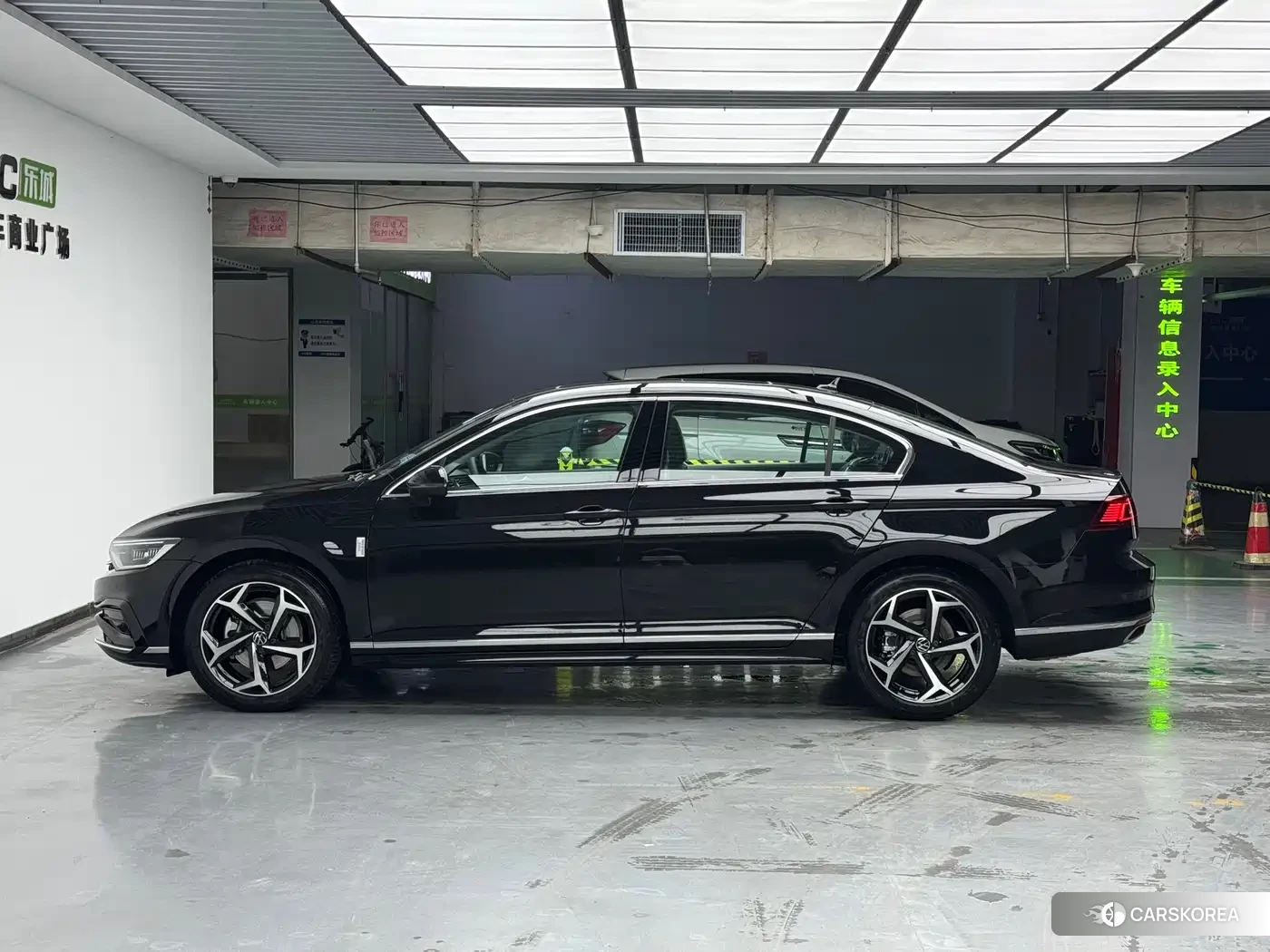 Volkswagen Magotan id 4538700 из Китая 10