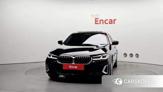 BMW 5 Series (G30) id 3582521 из Кореи 13