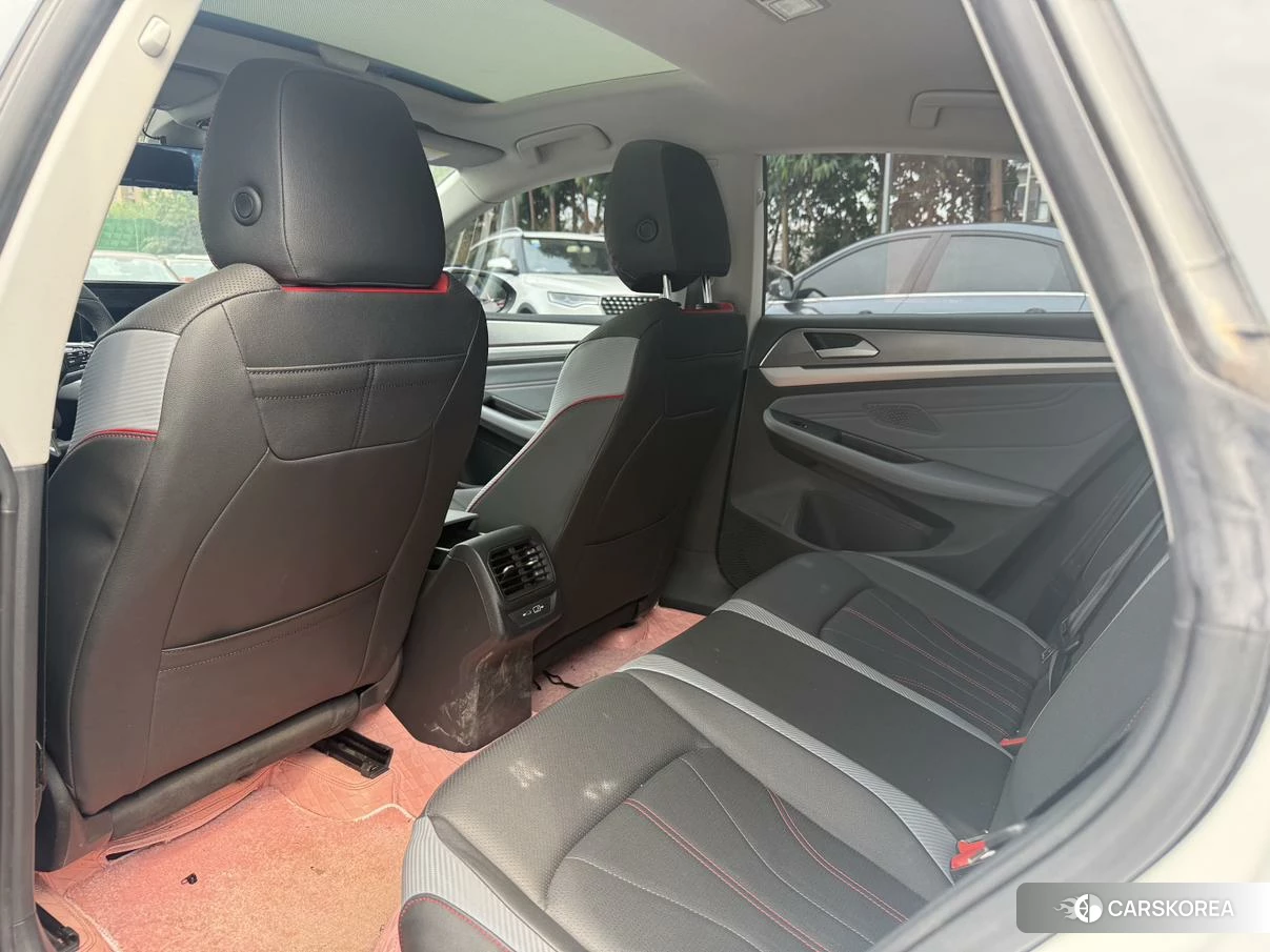 Volkswagen Lingdu 2022 Белый из Китая, фото 3