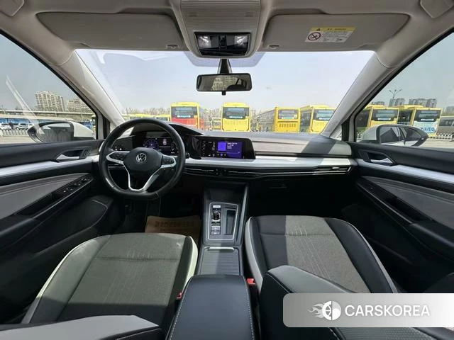 Volkswagen Golf 2022 Белый из Китая, фото 3