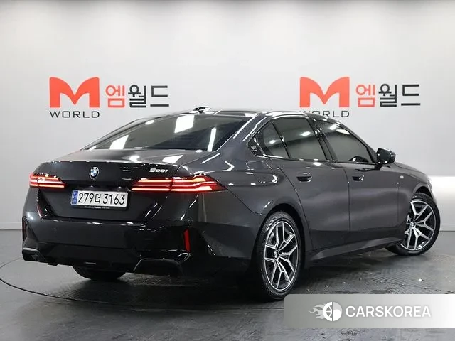 BMW 5 Series (G60) id 3770104 из Кореи 13