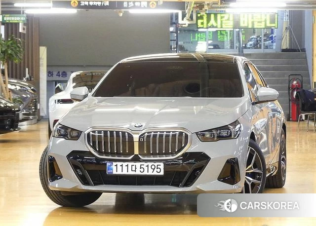 BMW 5 Series (G60) id 3825897 из Кореи 13