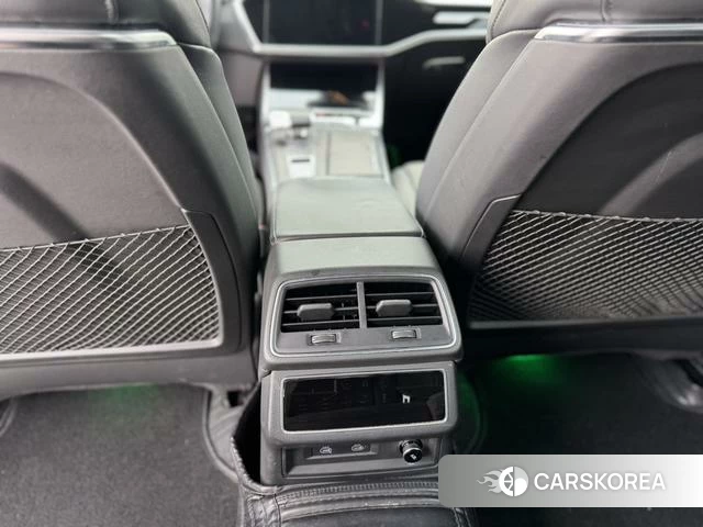 Audi A6L id 4301819 из Китая 7
