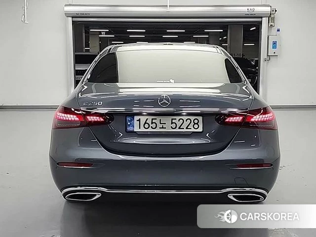 Mercedes-Benz E-Class W213 2022 Серый из Кореи, фото 3