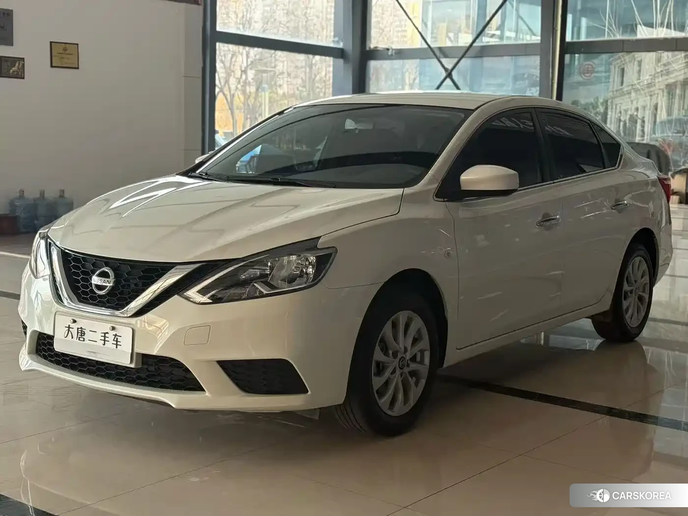 Nissan Sylphy 2024 Белый из Китая, фото 3