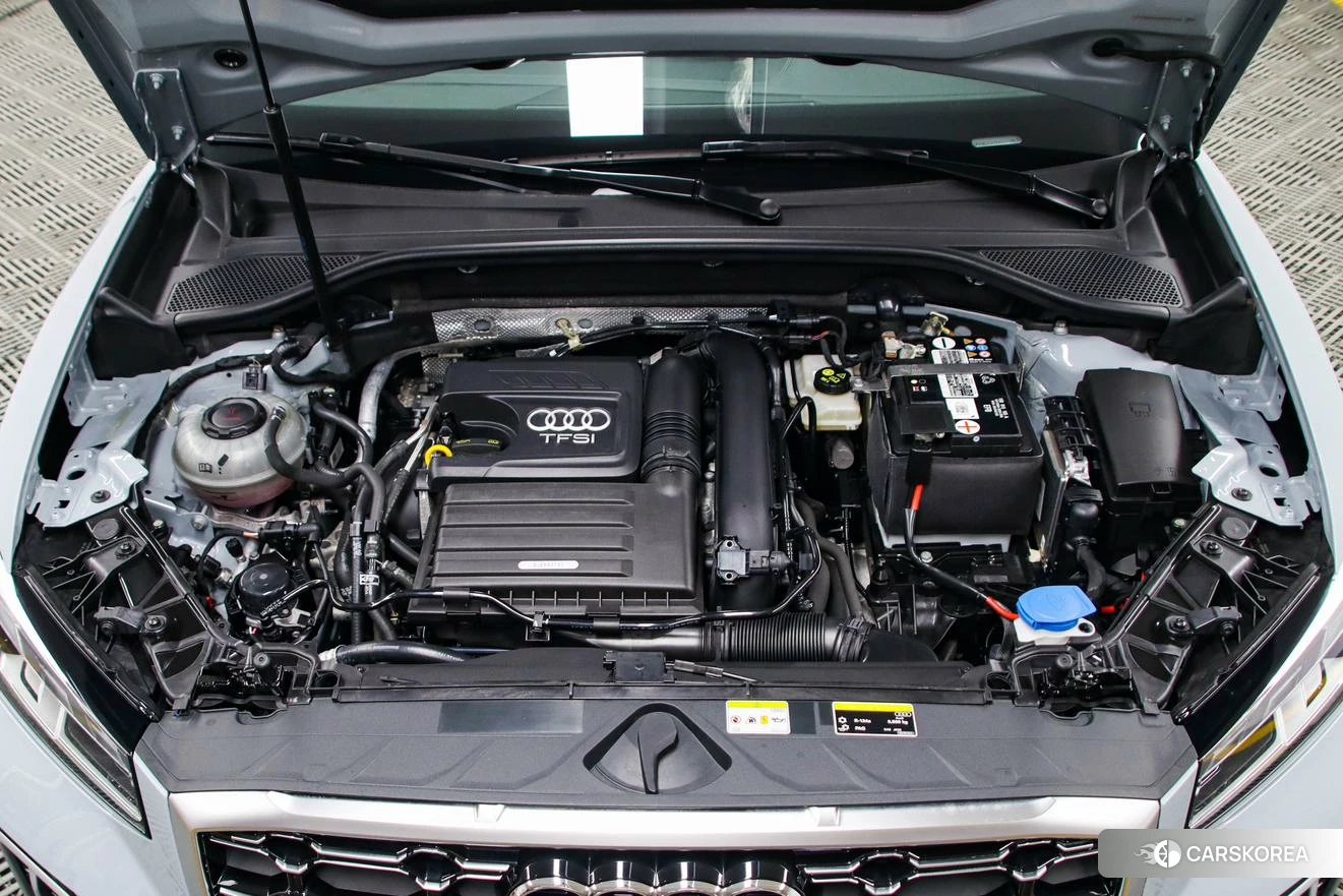 Audi Q2L id 4473504 из Китая 16
