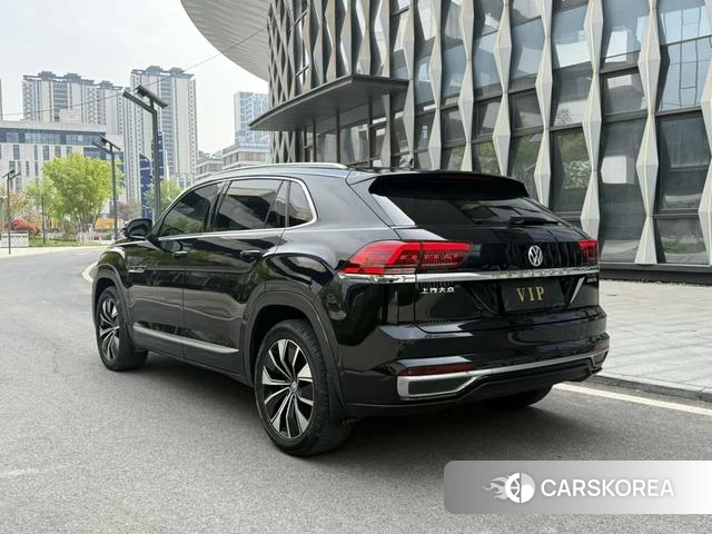 Volkswagen Tourang 2021 Черный из Китая, фото 3