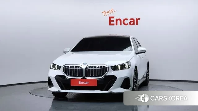 BMW 5 Series (G60) id 3393887 из Кореи 13