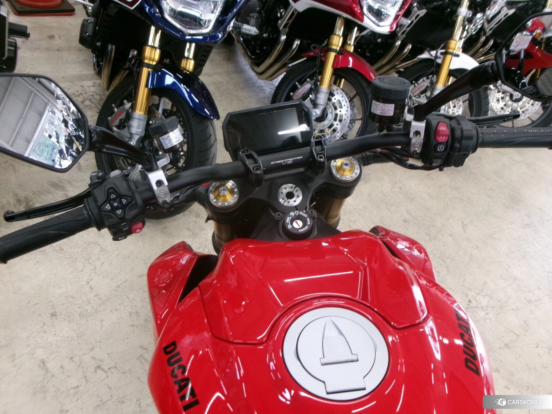 OTHER DUCATI STREET FIGHTER V2S 2025 из Японии, фото 2