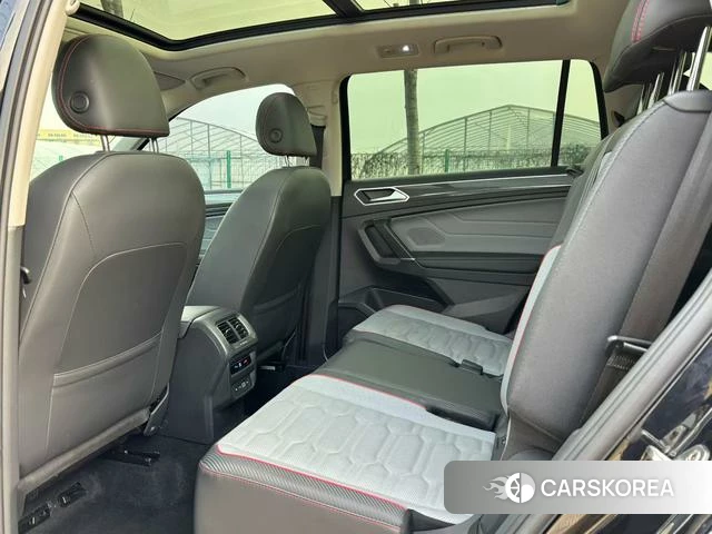 Volkswagen Tiguan L 2022 Черный из Китая, фото 3