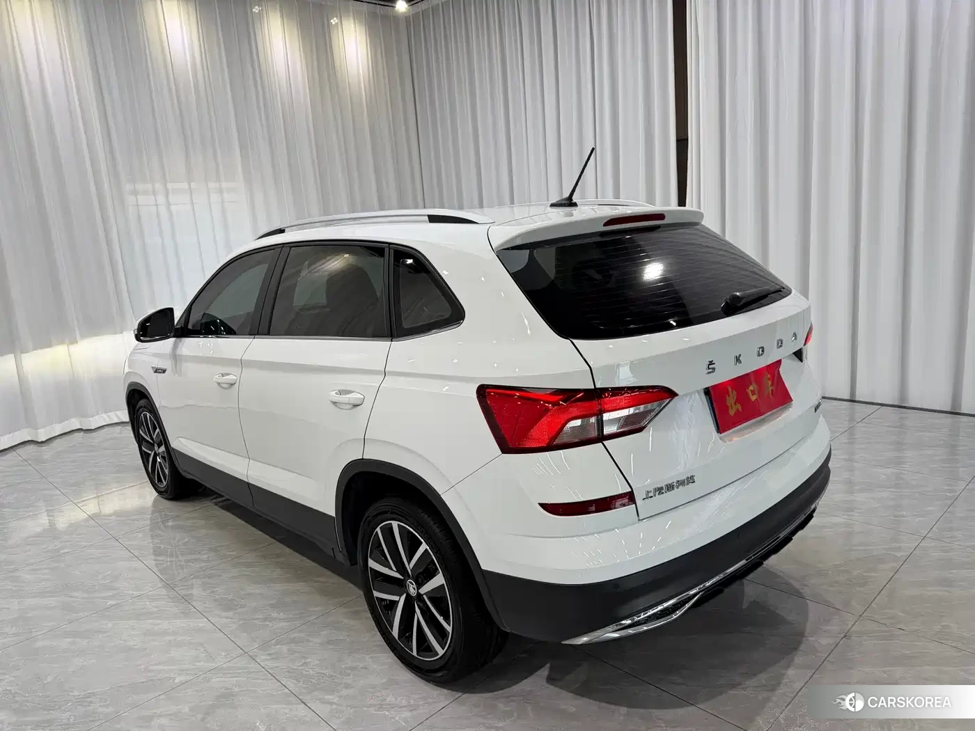 Skoda Komick 2023 Белый из Китая, фото 6