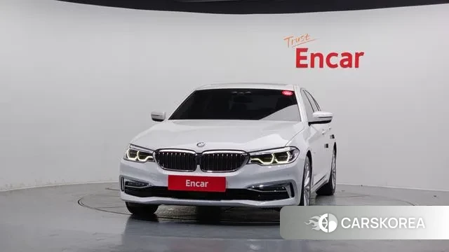 BMW 5 Series (G30) id 3418148 из Кореи 13