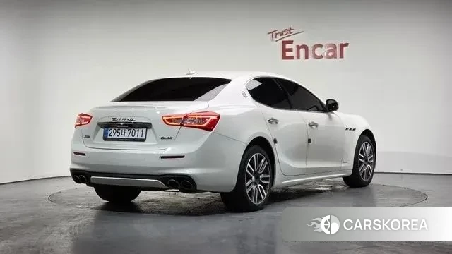 Maserati Ghibli id 3617260 из Кореи 14