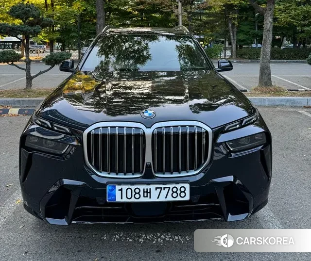 BMW X7 (G07) 2024 Черный из Кореи, фото 3