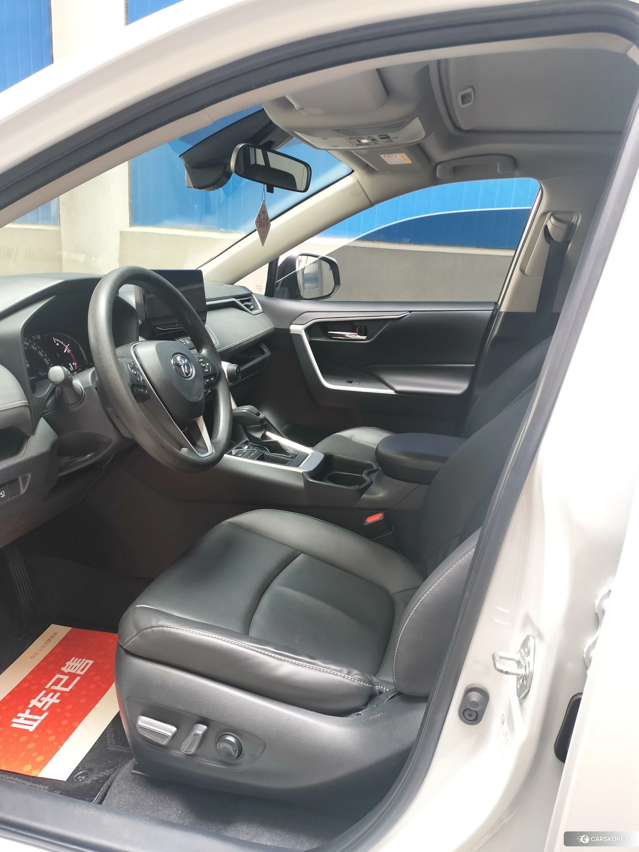 Toyota RAV4 Rongfang 2023 Белый из Китая, фото 3